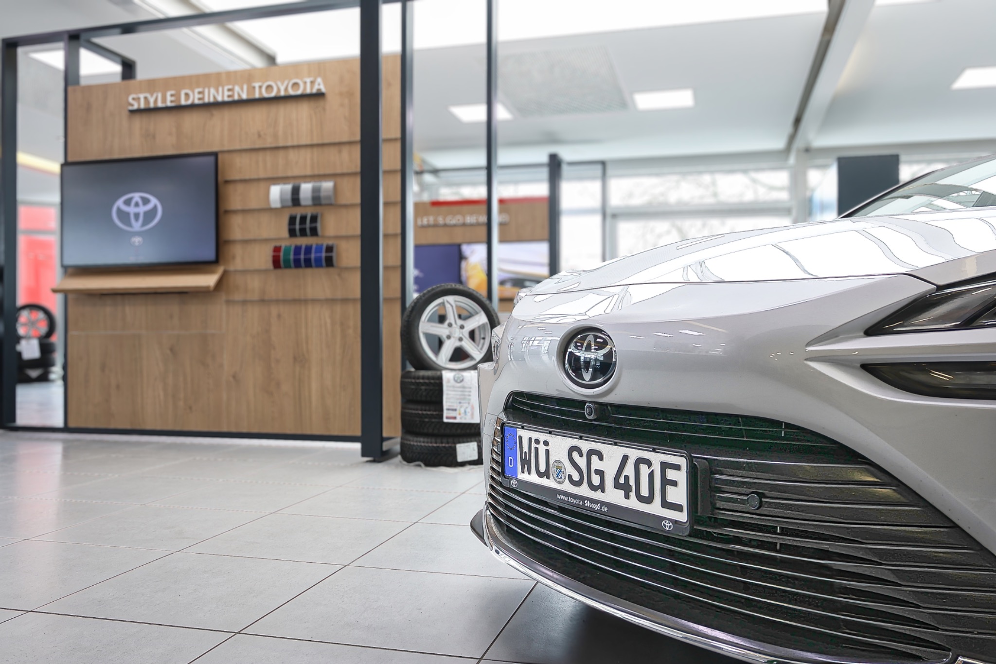 Autohaus Stumpf – Fahrzeugdetail im Showroom